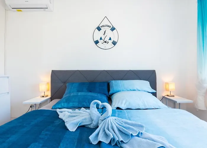 Blue Swan Residence - Central Pirovac - Beach - Netflix